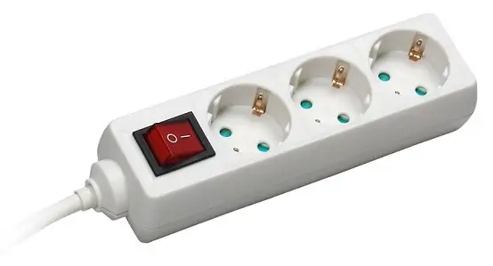Kabel naponski produžni COMMEL šuko-M=> 3x šuko-Ž   3m sa sklopkom 1.5mm2 16A 250V 3500W 0815